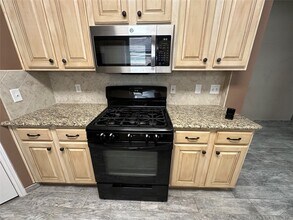 164 S Holly Laurel Cir in Spring, TX - Foto de edificio - Building Photo