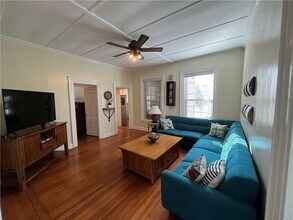 5 Elliot Pl in Newport, RI - Building Photo - Building Photo