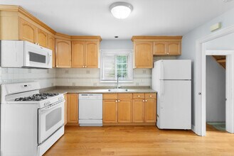 22 Oak St in Norwalk, CT - Building Photo - Building Photo