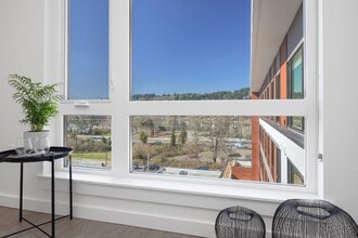 Axletree Apartments in Milwaukie, OR - Foto de edificio - Building Photo