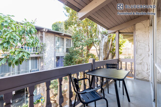 6330 Green Valley Cir, Unit FL3-ID344 in Culver City, CA - Building Photo - Building Photo