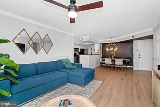 3315 Wyndham Cir in Alexandria, VA - Building Photo - Building Photo