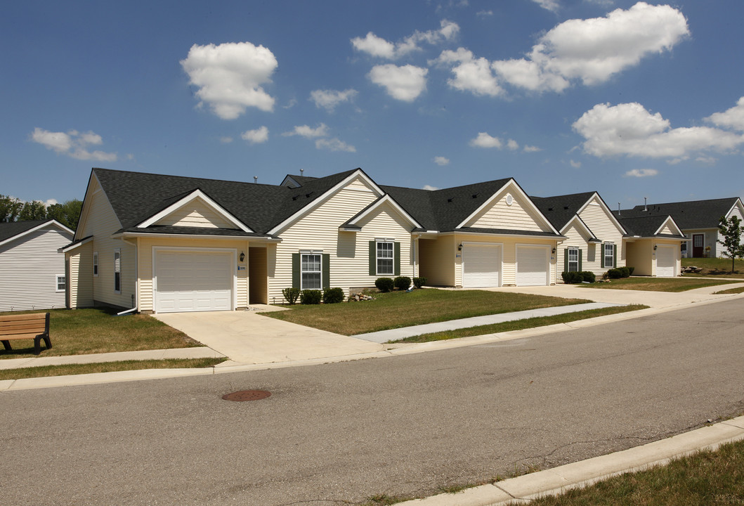 Village of Spring Meadows I in Jackson, MI - Building Photo