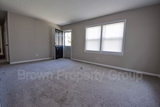 1748 Wayne Ln in Fayetteville, NC - Building Photo - Building Photo