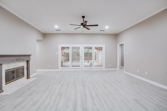 8204 Dover Ave in Lubbock, TX - Building Photo - Building Photo