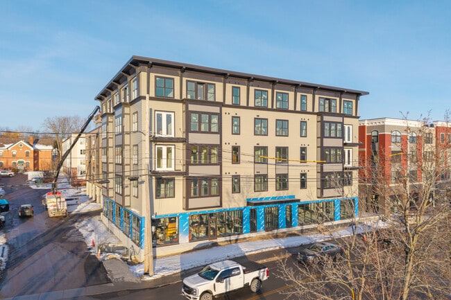 15-23 Park St in Essex Junction, VT - Building Photo - Building Photo