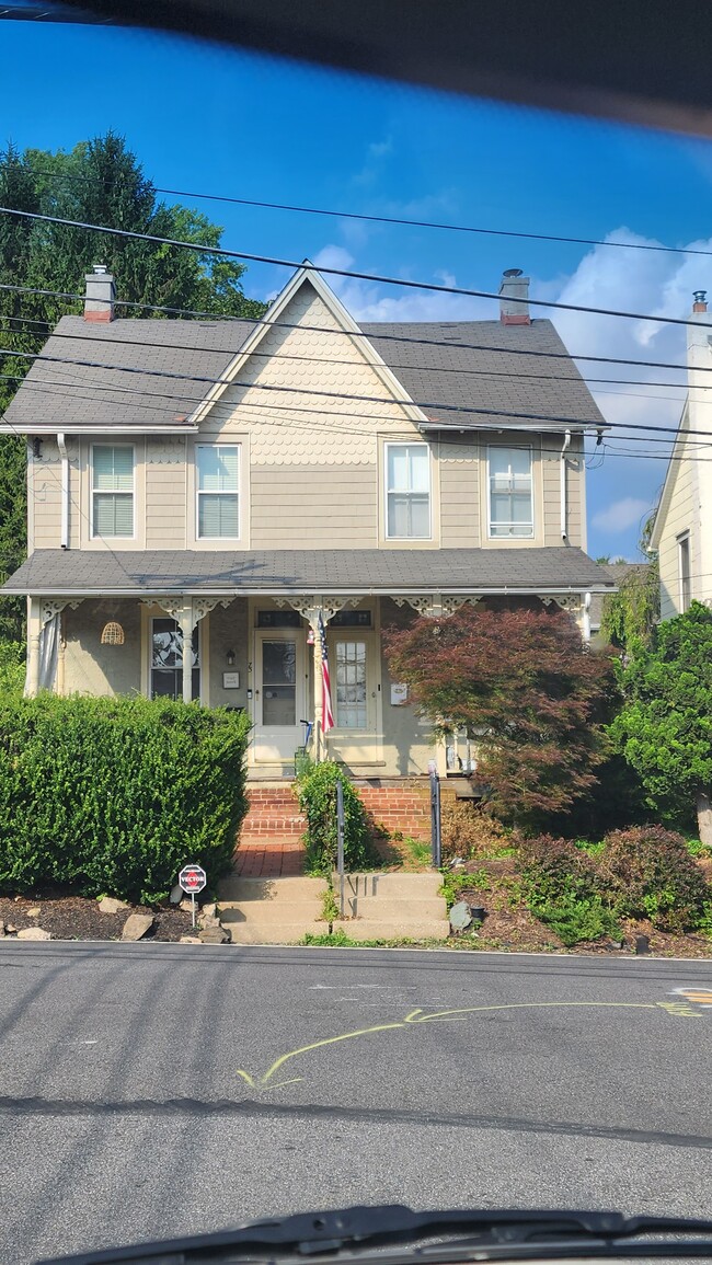 77 Waterloo Avenue