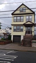 70 W 6th St in Bayonne, NJ - Building Photo - Building Photo
