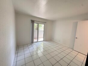 1100 S Lake Dr in Lantana, FL - Building Photo - Building Photo