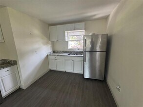 1010 Jones St in Clearwater, FL - Building Photo - Building Photo