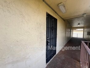 11905 NE 2nd Ave in Miami, FL - Building Photo - Building Photo