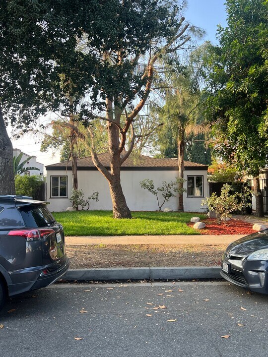 515 Allen Ave in Glendale, CA - Building Photo