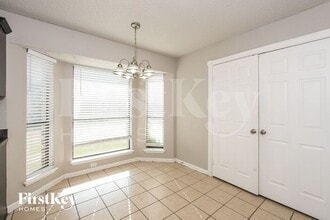 911 Blewitt Dr in Cedar Hill, TX - Building Photo - Building Photo