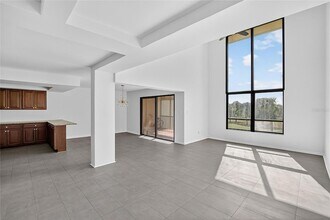 13618 Greenfield Dr, Unit 405 in Tampa, FL - Building Photo - Building Photo