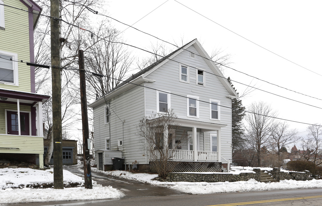 20 Jewett St in Laconia, NH - Building Photo