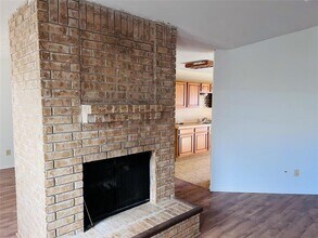 2239 Trail W St in Sugar Land, TX - Building Photo - Building Photo