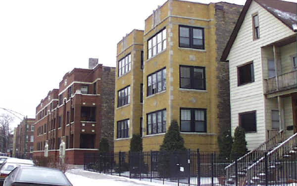 2114-2116 N Spaulding Ave in Chicago, IL - Building Photo