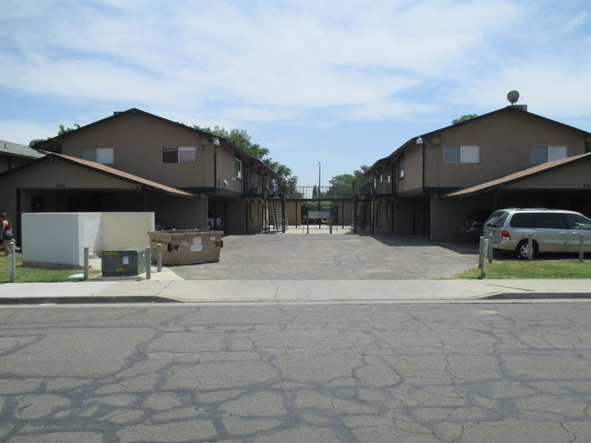 630 S Dayton Rd in Tulare, CA - Building Photo - Other