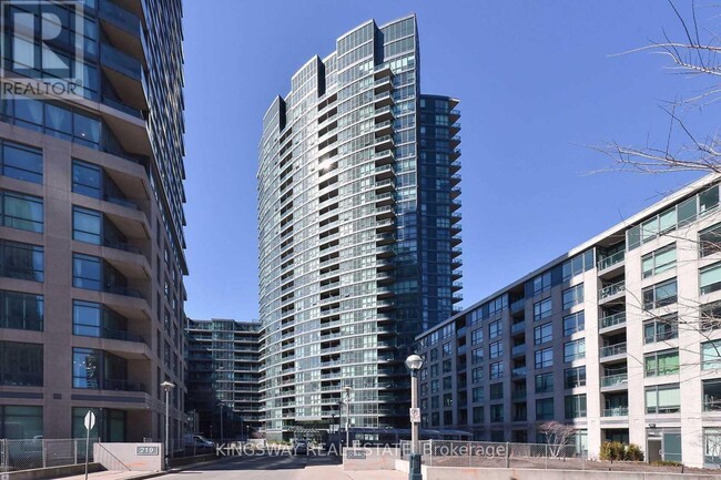 231-231 Fort York Blvd