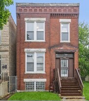 6618 S Marquette Rd in Chicago, IL - Building Photo