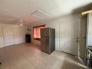 936 Washington Palm Loop in Davenport, FL - Building Photo - Building Photo