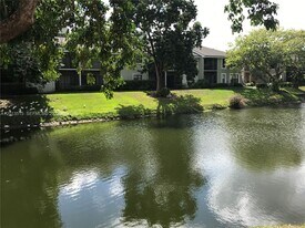 4044 NW 87th Ave in Sunrise, FL - Building Photo