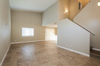 5127 Mineral Lake Dr in Las Vegas, NV - Foto de edificio - Building Photo