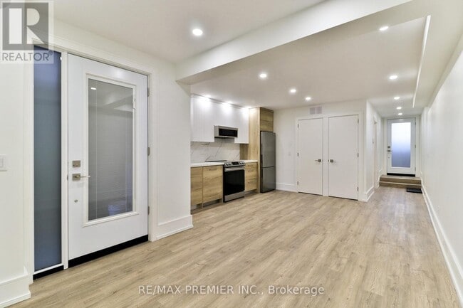 property at 88 Lindsey Ave