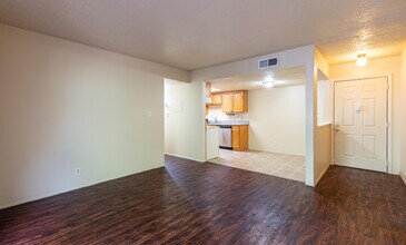 3528 Tyson Pl NE in Albuquerque, NM - Building Photo - Building Photo