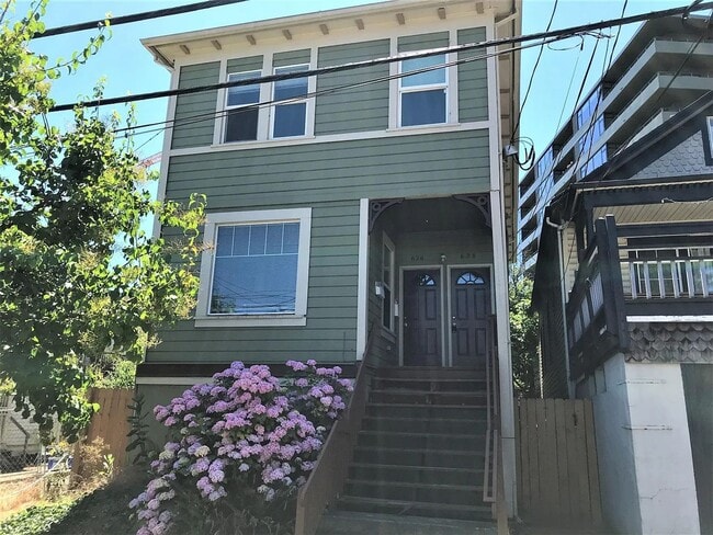 property at 628 SW Sherman St