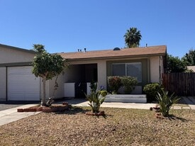 1933 Nuevo St in Hemet, CA - Building Photo