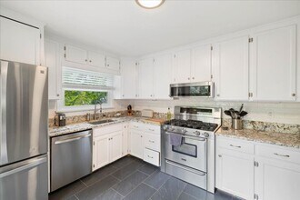 1100 Kentwood Dr in Blacksburg, VA - Building Photo - Building Photo