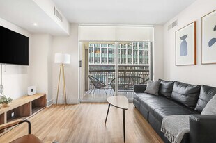 1221 S Eads St in Arlington, VA - Building Photo