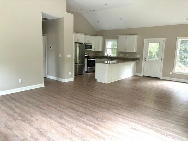 970 US-64 in Manteo, NC - Building Photo - Building Photo