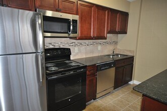 601 So. 18th St. in Lincoln, NE - Building Photo - Interior Photo