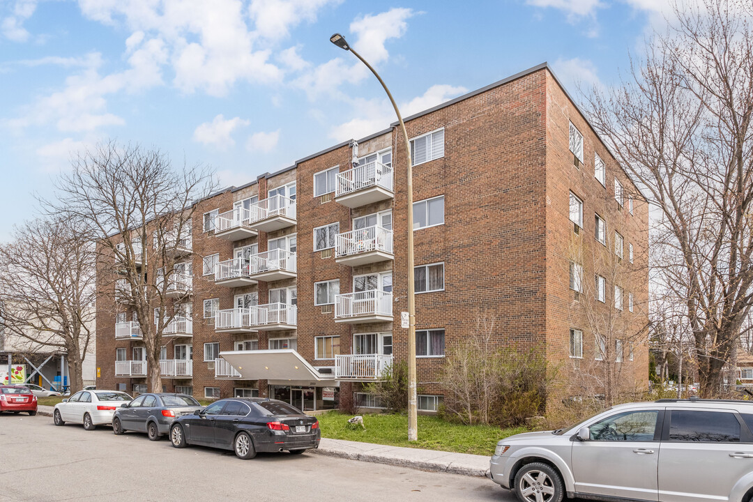 11699 Saint-Germain Boul in Montréal, QC - Building Photo