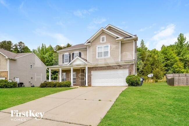 2012 Heron Pointe Dr in Whitsett, NC - Building Photo - Building Photo
