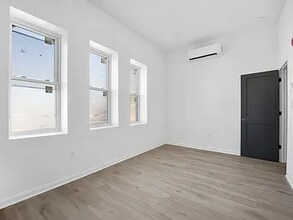 1500 W Tioga St, Unit 1 in Philadelphia, PA - Building Photo - Building Photo