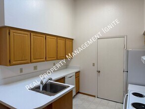 1115 NE Hidden Valley Dr in Bend, OR - Building Photo - Building Photo