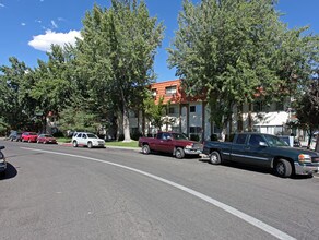 Sherwood Forest Apartments in Reno, NV - Building Photo - Building Photo