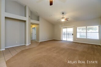 7315 E Navarro Ave in Mesa, AZ - Building Photo - Building Photo