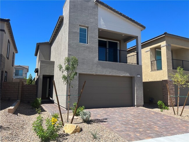 8903 Roadrunner Ravine St in Las Vegas, NV - Building Photo - Building Photo