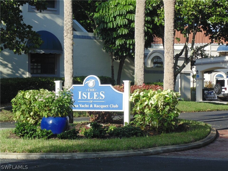 9602 Halyards Ct in Ft. Myers, FL - Foto de edificio