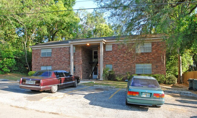 604 Mary Beth Ave in Tallahassee, FL - Foto de edificio - Building Photo