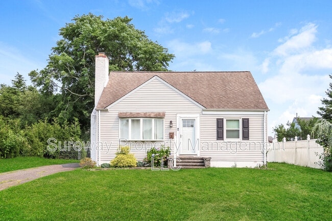 property at 3 Dewar Dr