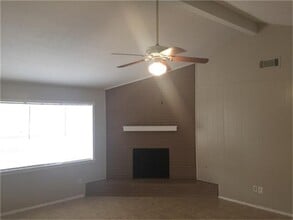 11610 Sagehollow Ln in Houston, TX - Building Photo - Building Photo