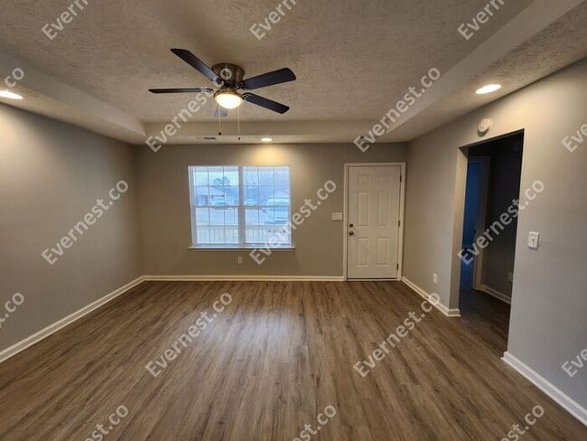 327 Dove Point in Social Circle, GA - Building Photo - Building Photo