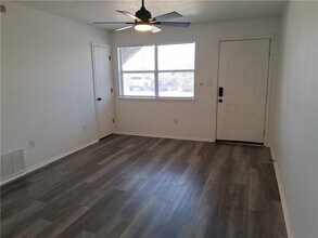 1855 W Deane St in Fayetteville, AR - Building Photo - Building Photo