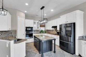 3460 N Riley Pl in Hurst, TX - Building Photo - Building Photo