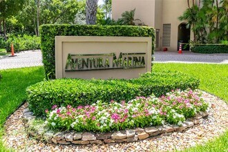 3340 NE 190th St in Aventura, FL - Building Photo - Building Photo